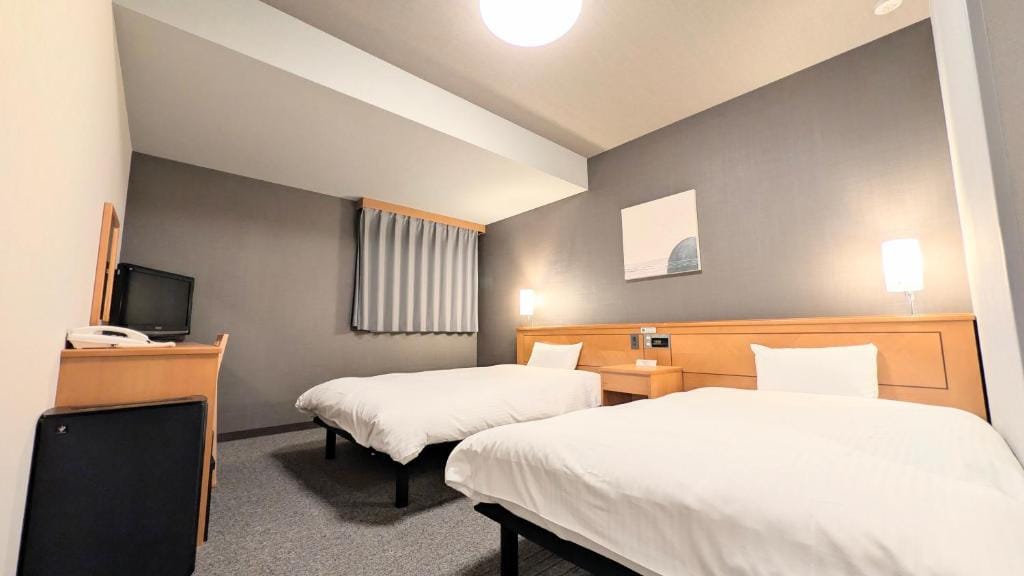 Hotel Route-Inn Aomori Ekimae — 4