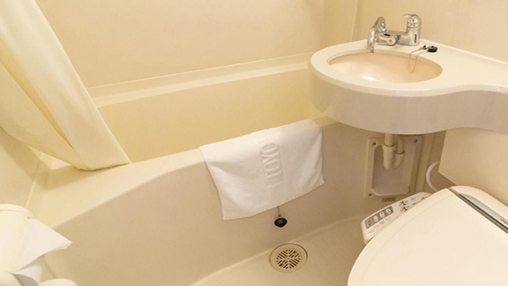 Toyoko Inn Kita-asaka-eki Nishi-guchi — 3