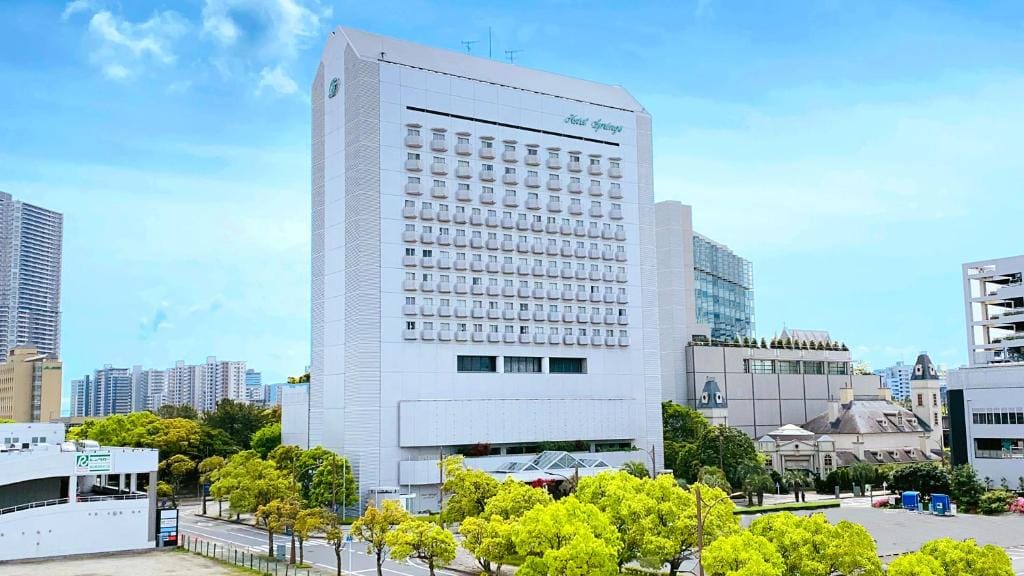 Hotel Springs Makuhari — 1
