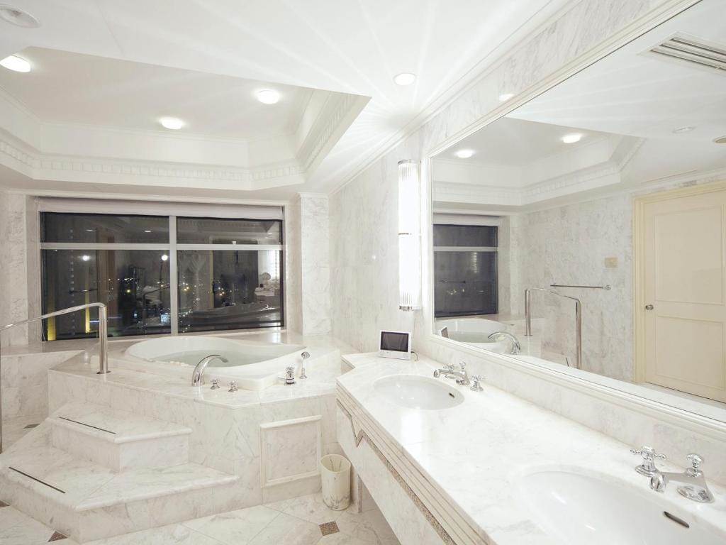 Hotel The Manhattan — 4