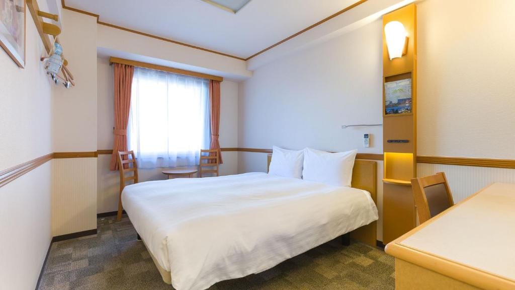 Toyoko Inn Chiba minato Ekimae — 5