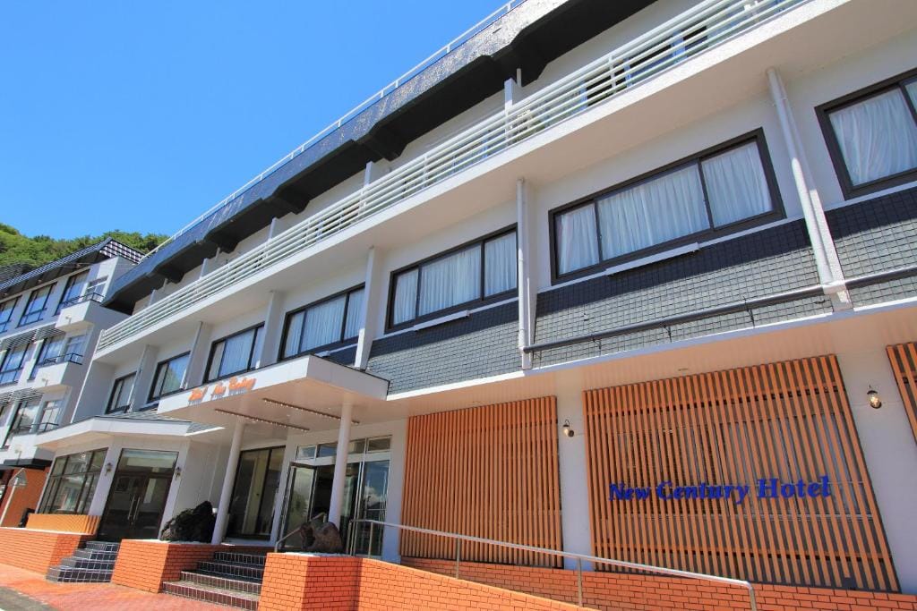 Hotel New Century — 1