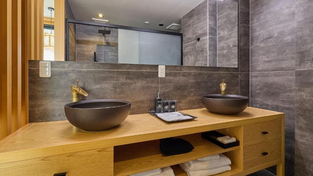Kumonoue Fuji Hotel Deluxe room - Mt Fuji view with open-air bath — 3