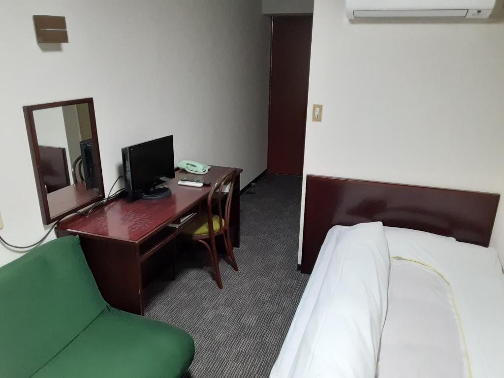 Aoi Business Hotel — 4