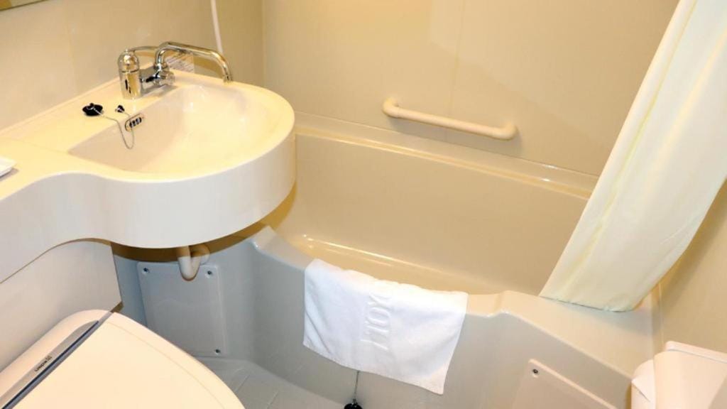 Toyoko Inn Fukuyama-eki Shinkansen Minami-guchi — 3