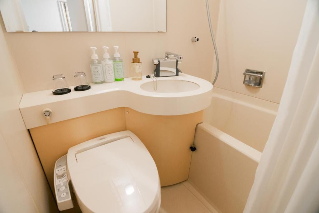 Quintessa Hotel Chiba Funabashi — 3