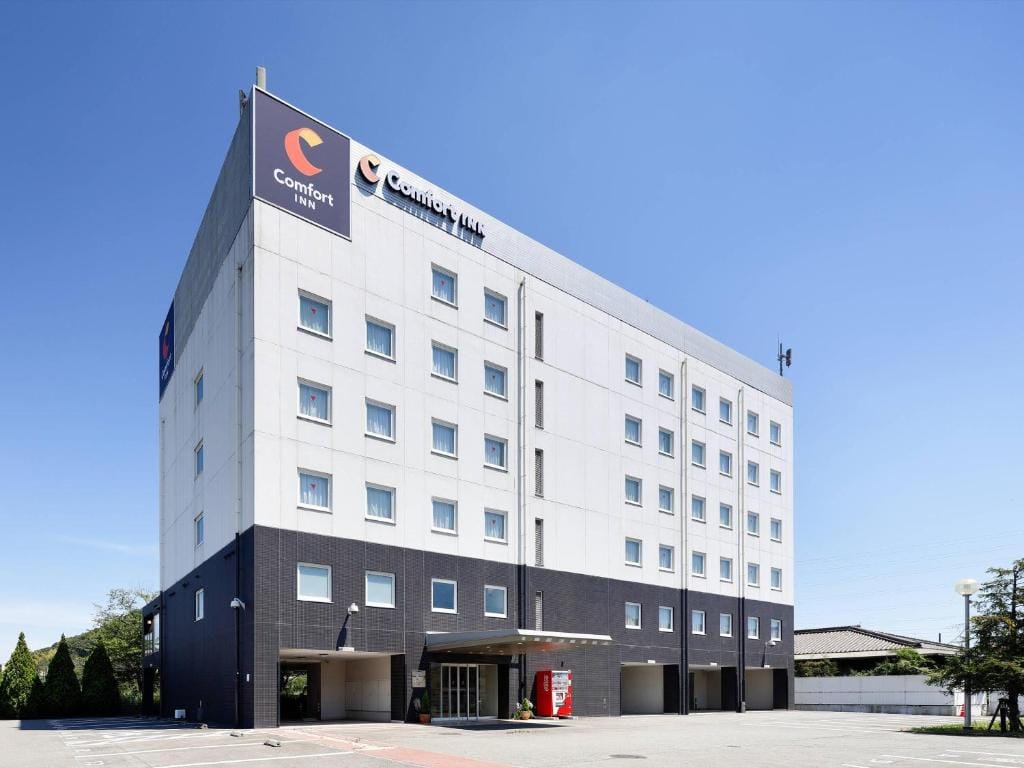 Comfort Inn Himeji Yumesakibashi — 1
