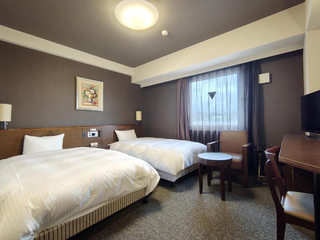 Hotel Route-Inn Iwakiizumi Ekimae — 2