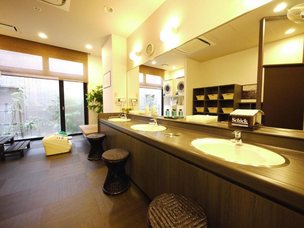 Hotel Route-Inn Iwakiizumi Ekimae — 3
