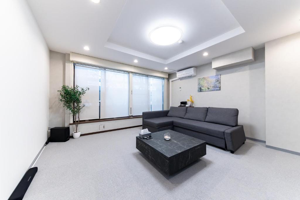 Kawasaki Central House — 1