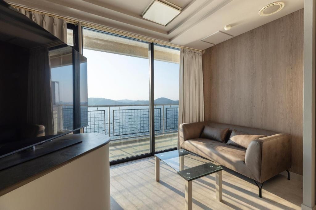Moji HOTEL HARBOR LIGHT — 5