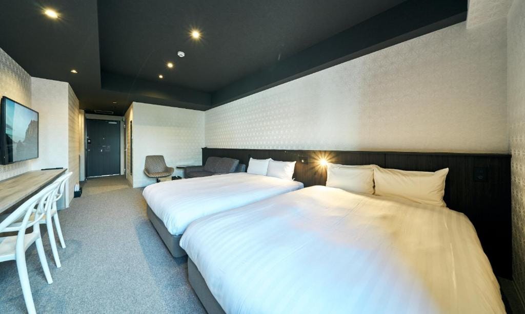 Rakuten STAY Kokura Station Standard Twin Room with counter table — 2