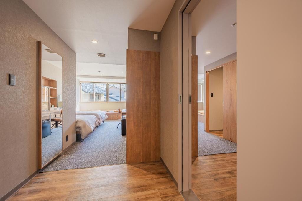 HOTEL ALGO — 2