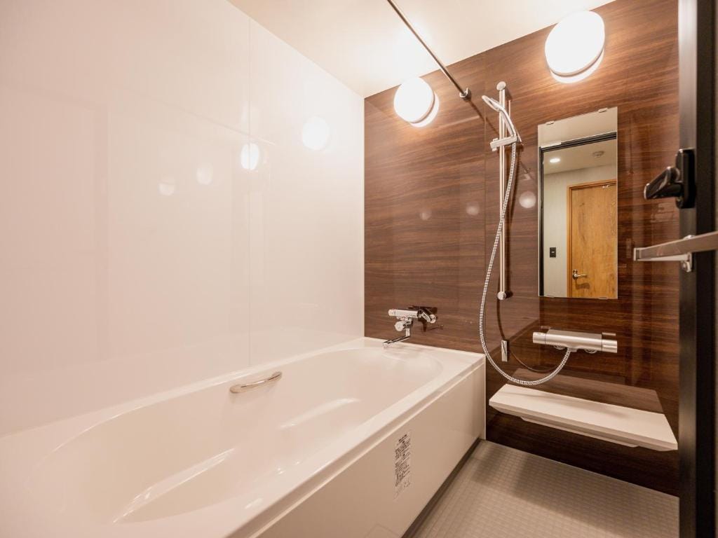 HOTEL ALGO — 3