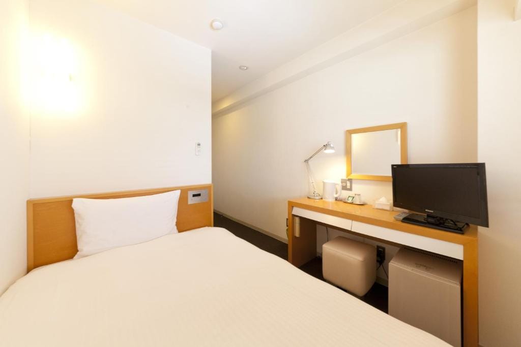 7 Days Hotel — 2