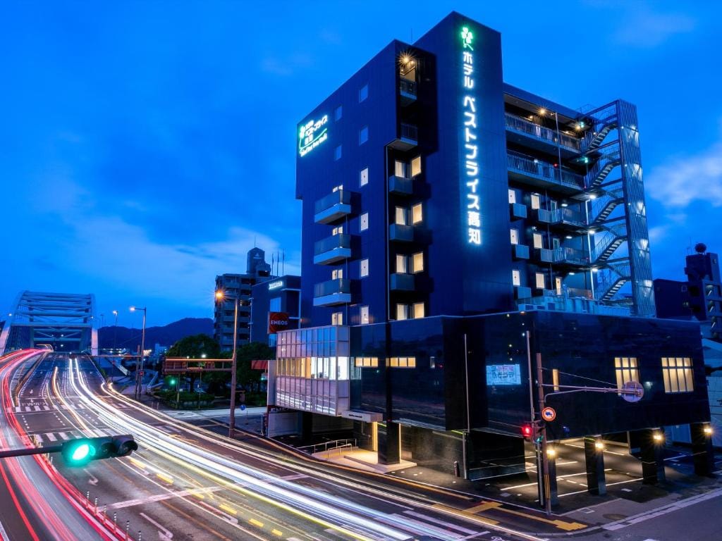 Hotel Best Price Kochi — 4