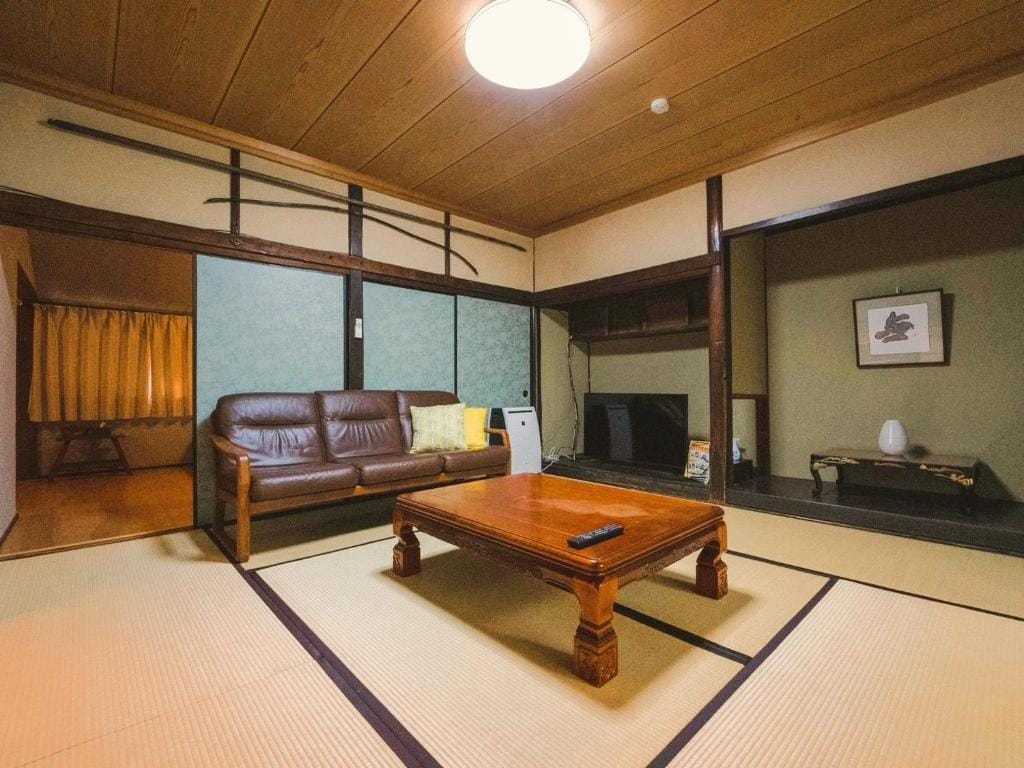SUMITSUGU HOUSE Grandpa — 5