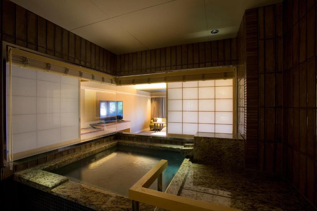 Hotel Yuraku Kyo-yasaka — 5