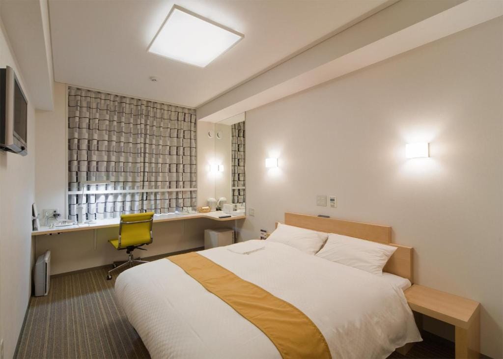 Smile Hotel Matsuyama — 4