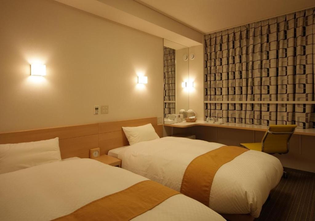 Smile Hotel Matsuyama — 5