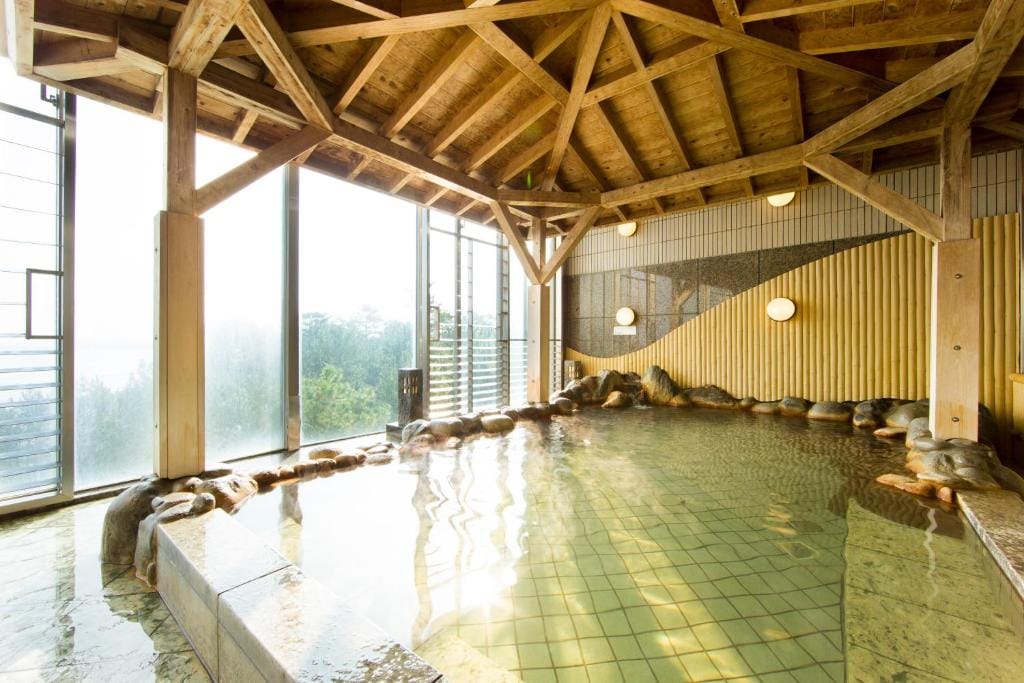 ANA Holiday Inn Resort Miyazaki by IHG — 2