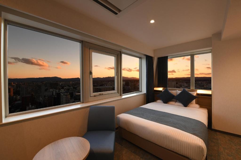 ART HOTEL Miyazaki Sky Tower — 2