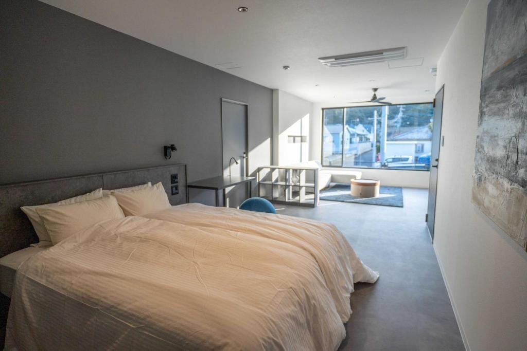 MsBASERESORT — 2
