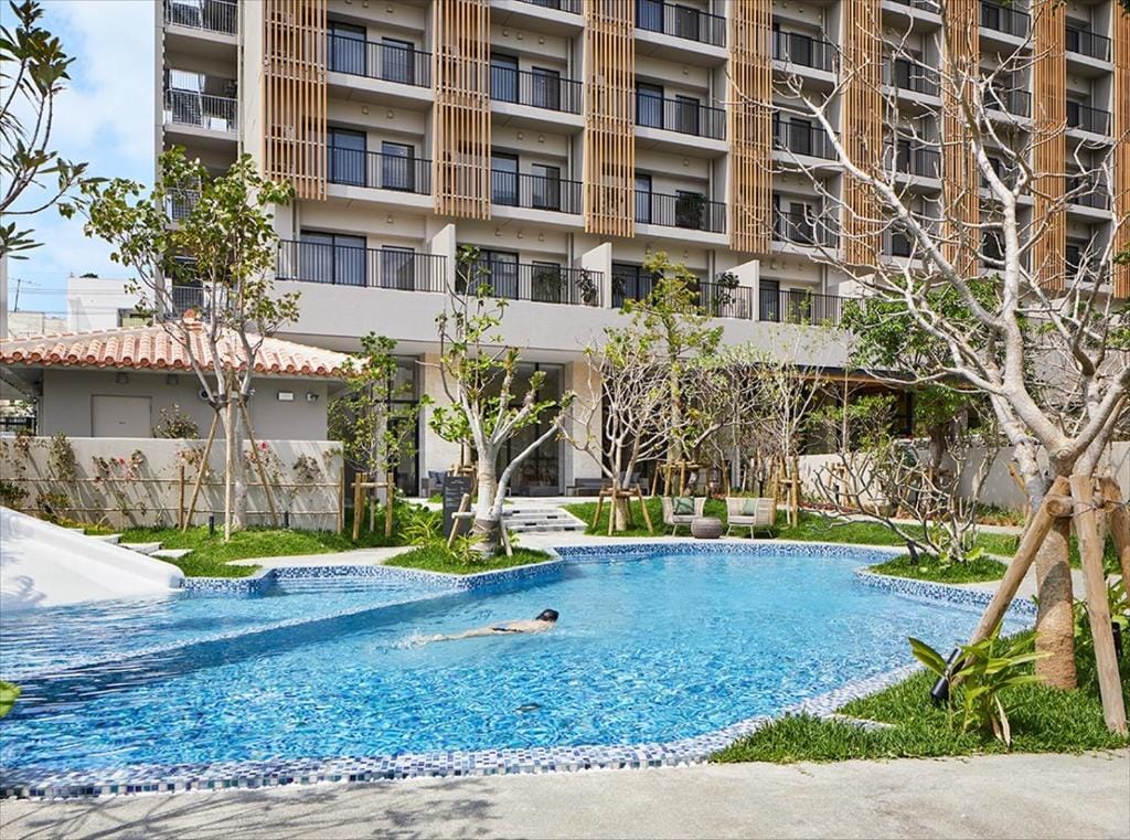 HOTEL STRATA NAHA — 1