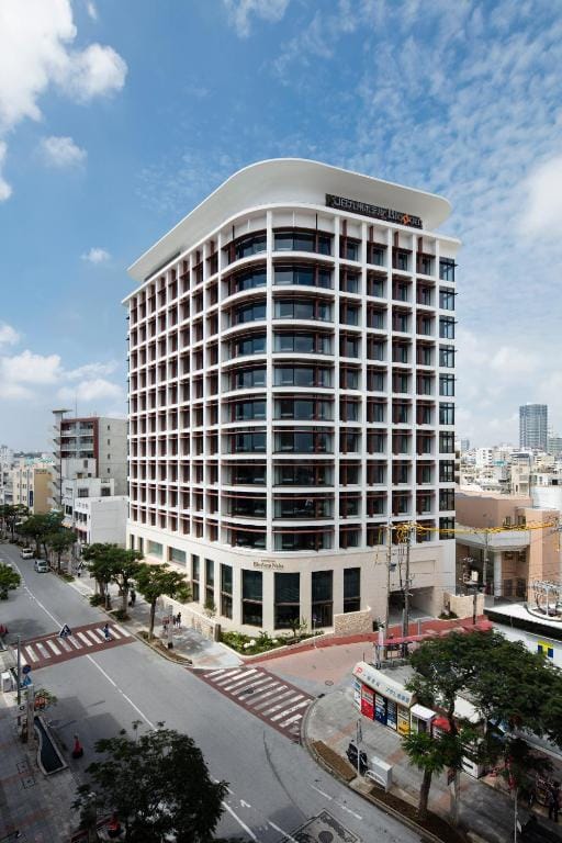 JR Kyushu Hotel Blossom Naha — 2