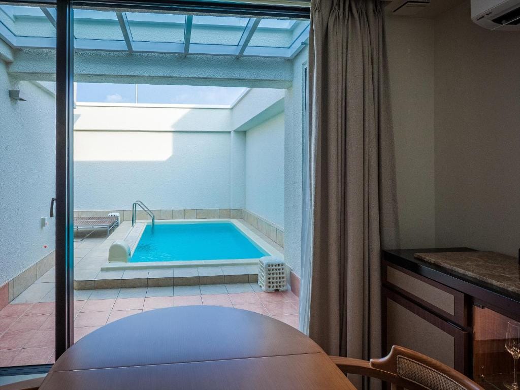 Okinawa EXES Naha — 2