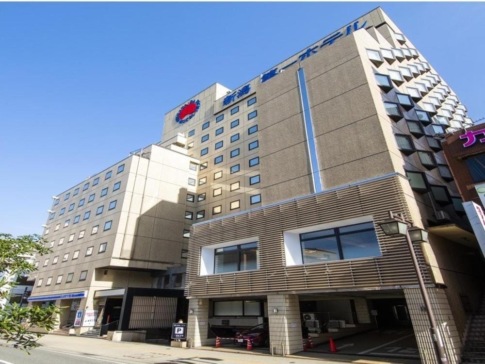 Niigata Daiichi Hotel — 1