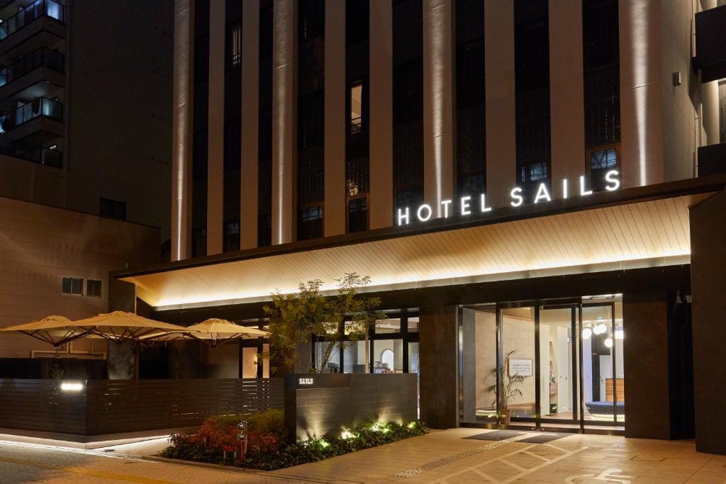HOTEL SAILS — 1