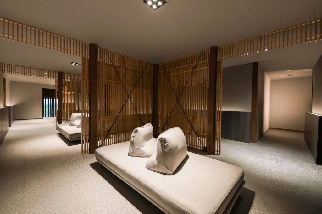SKI INN HAKUBA — 3