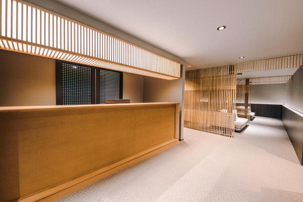 SKI INN HAKUBA — 4