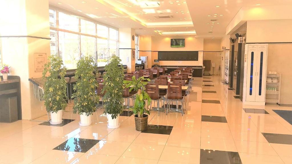 Toyoko Inn Urawa misono eki Higashi guchi — 4