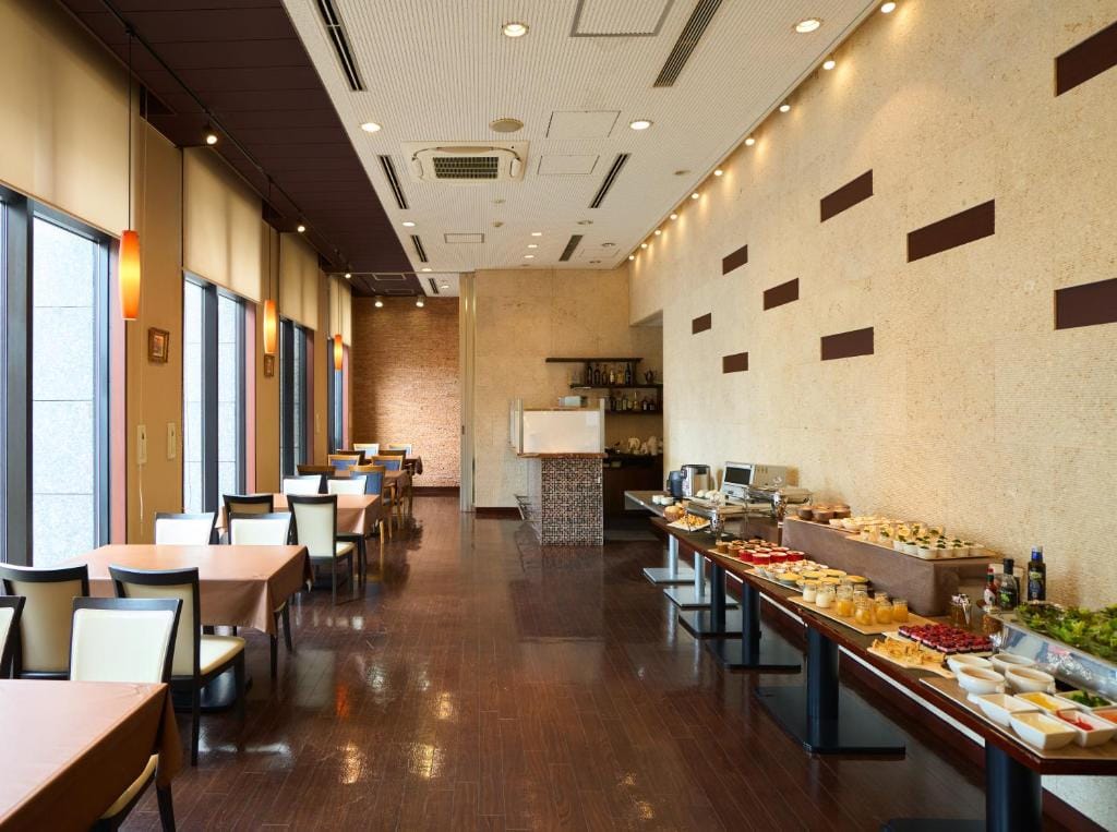 Hotel Sunplaza Osaka Sakai Annex — 4