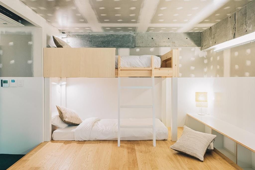 Of Hotel — 3