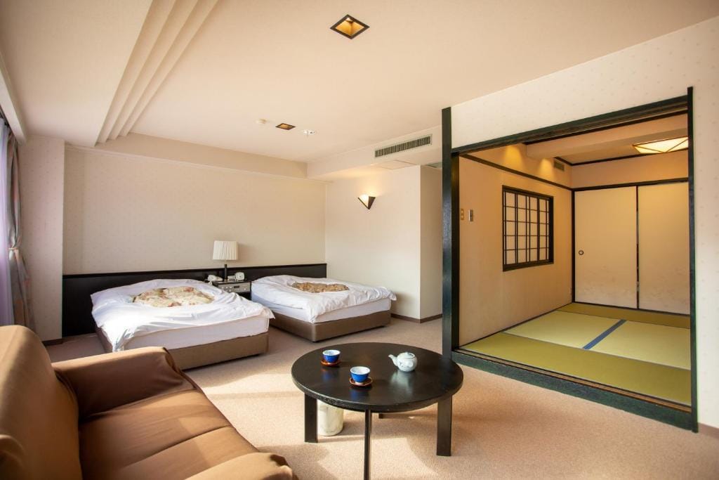 Hotel Second Stage — 2
