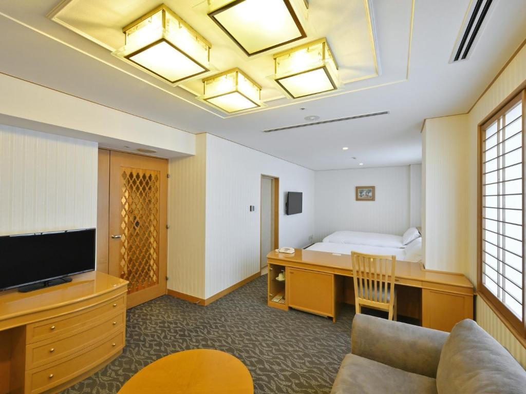Rihga Hotel Zest Takamatsu — 3