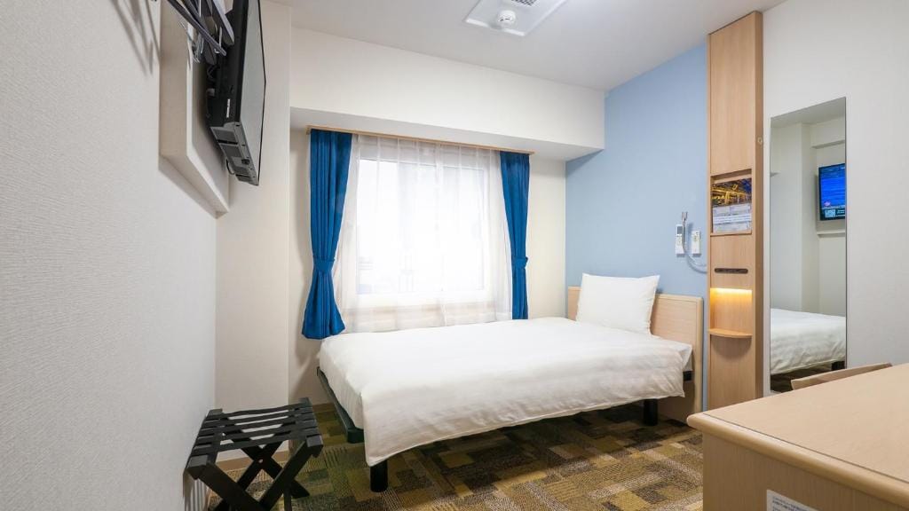 Toyoko Inn Takamatsu Ekimae — 5