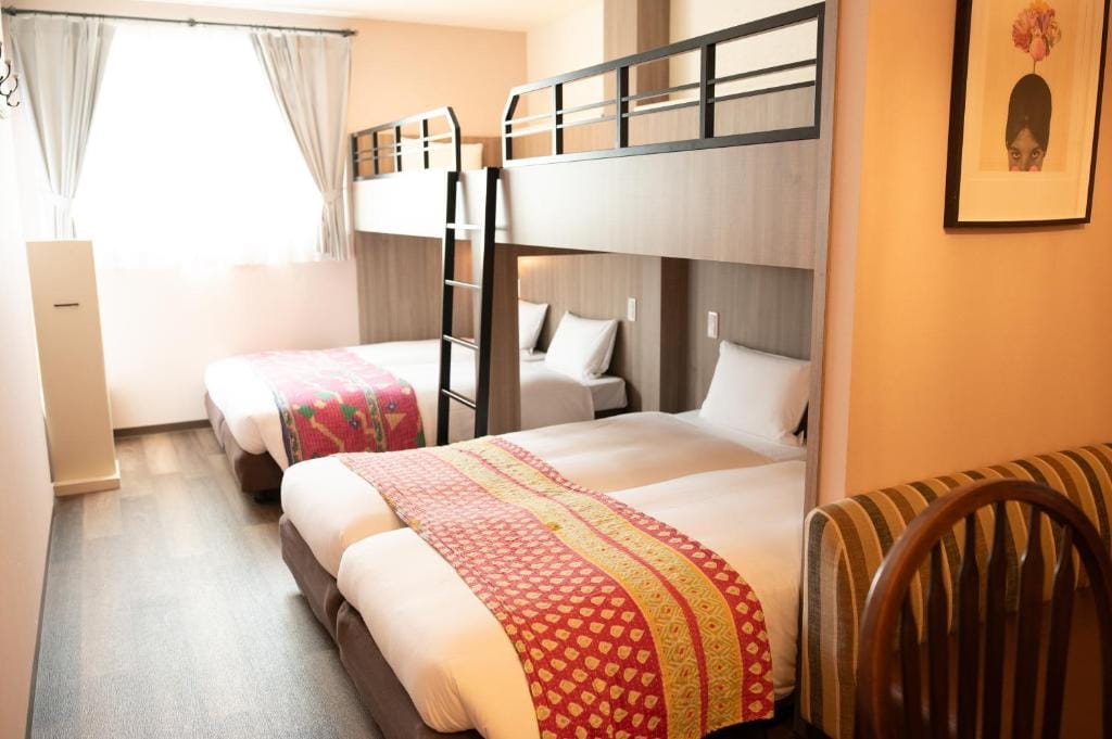 7 Rooms Hotel & Cafe - ディズニーと空港までバス1本 - 全室キッチン付き — 2