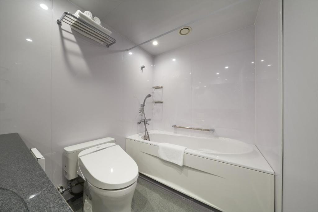 MUSTARD HOTEL SHIMOKITAZAWA — 3