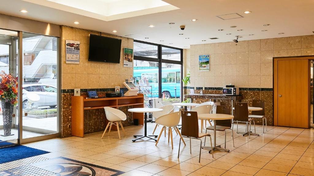 Toyoko Inn Tokyo Tozai-sen Nishi-kasai — 4