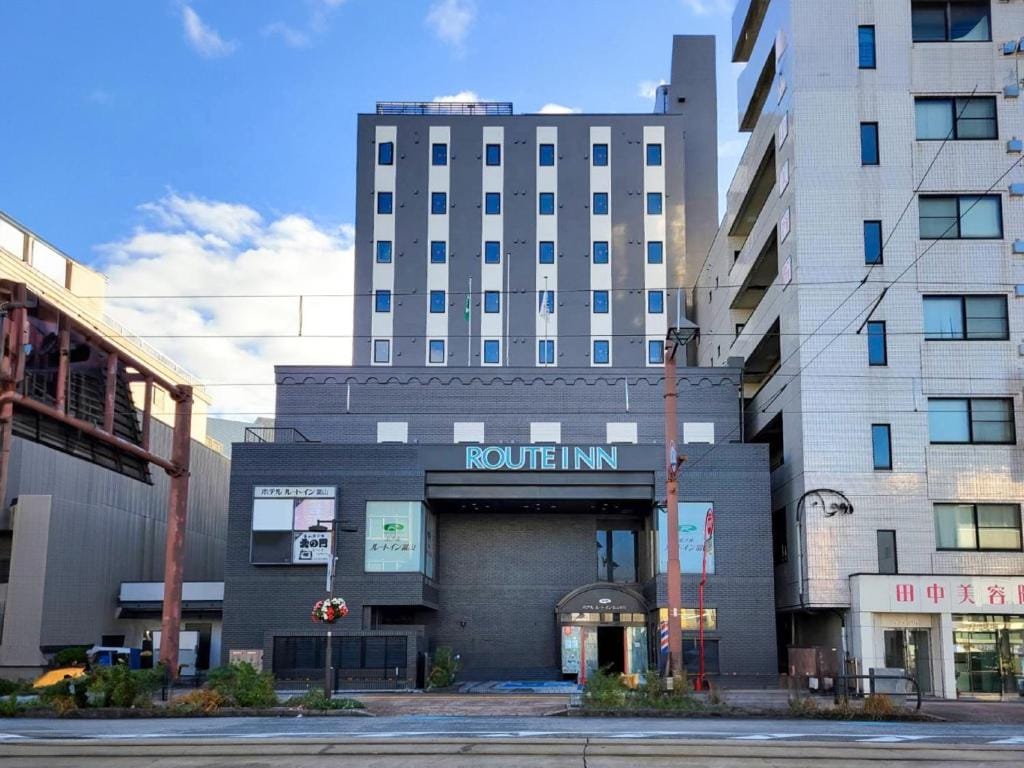 Hotel Route-Inn Toyama Ekimae — 1
