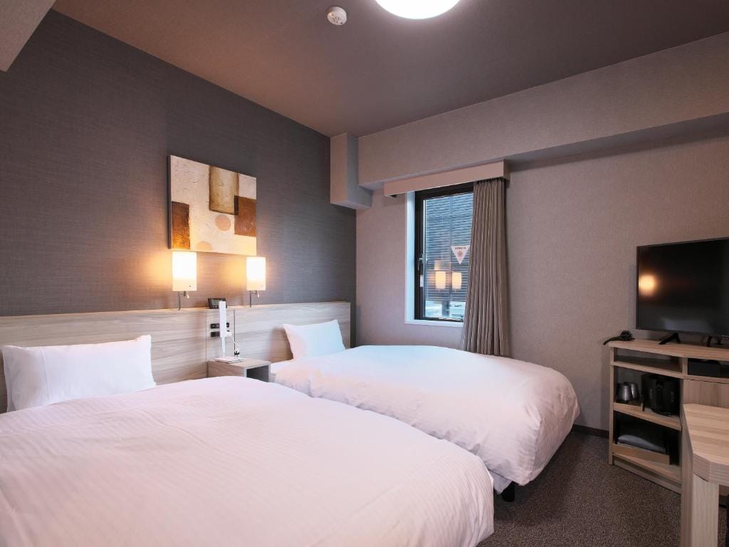 Hotel Route-Inn Toyama Ekimae — 3