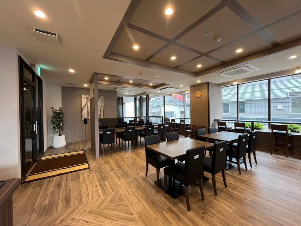 Hotel Route-Inn Toyama Ekimae — 5