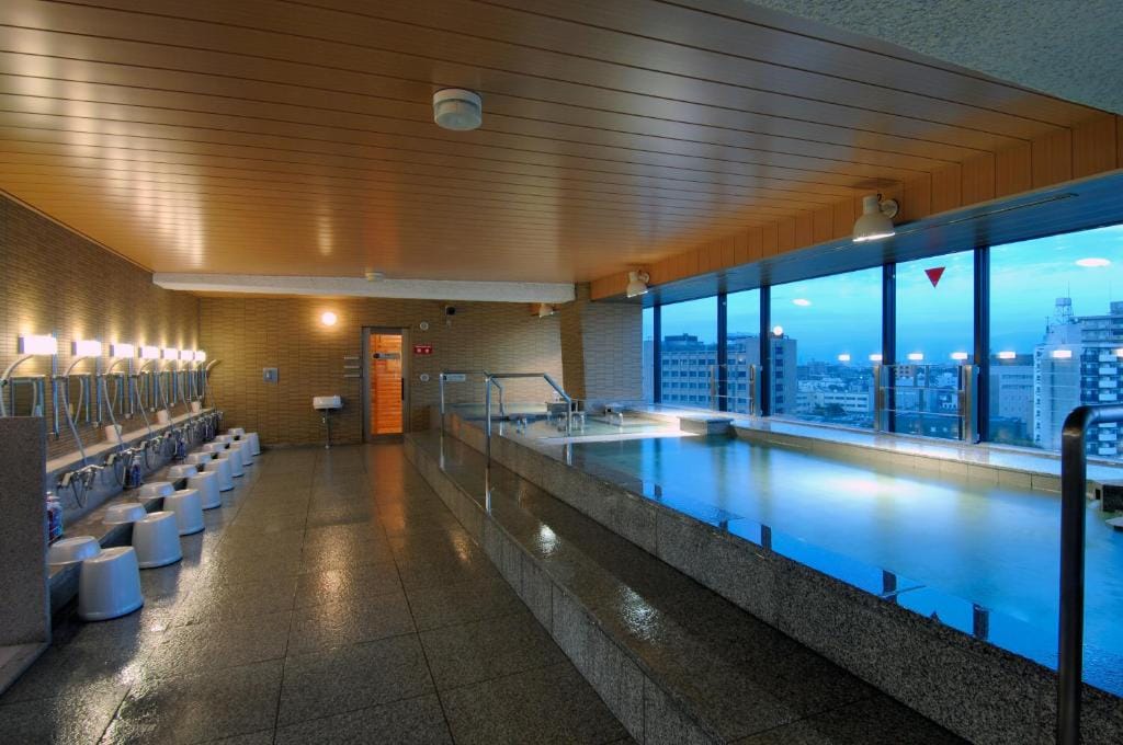 Toyama Manten Hotel — 4