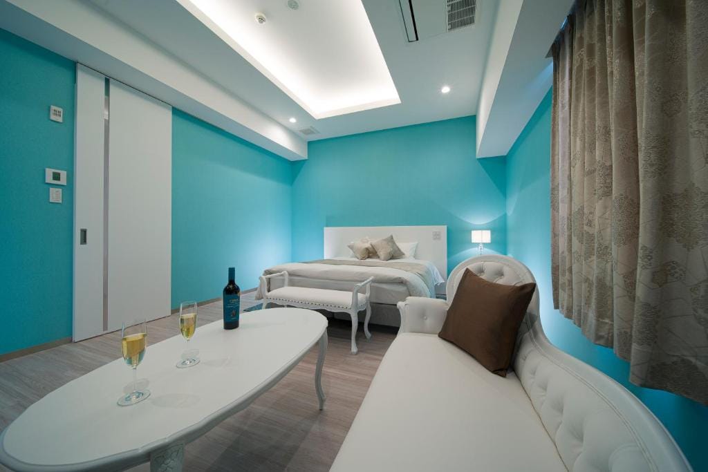 HOTEL LASCALA — 3