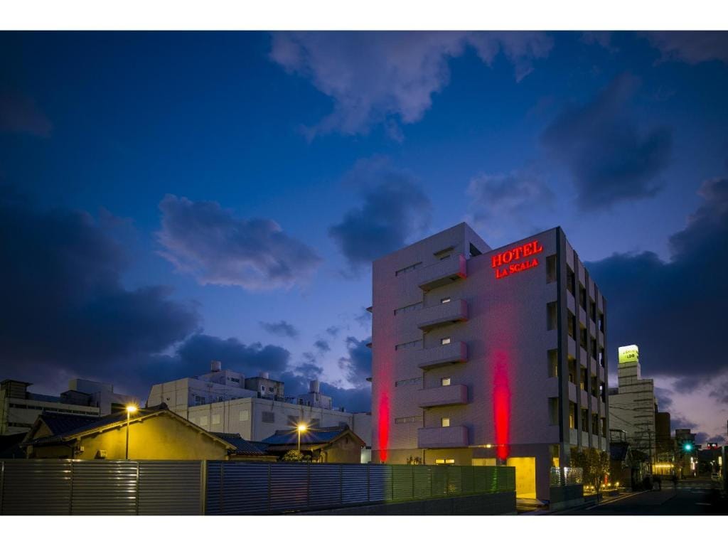 HOTEL LASCALA — 4