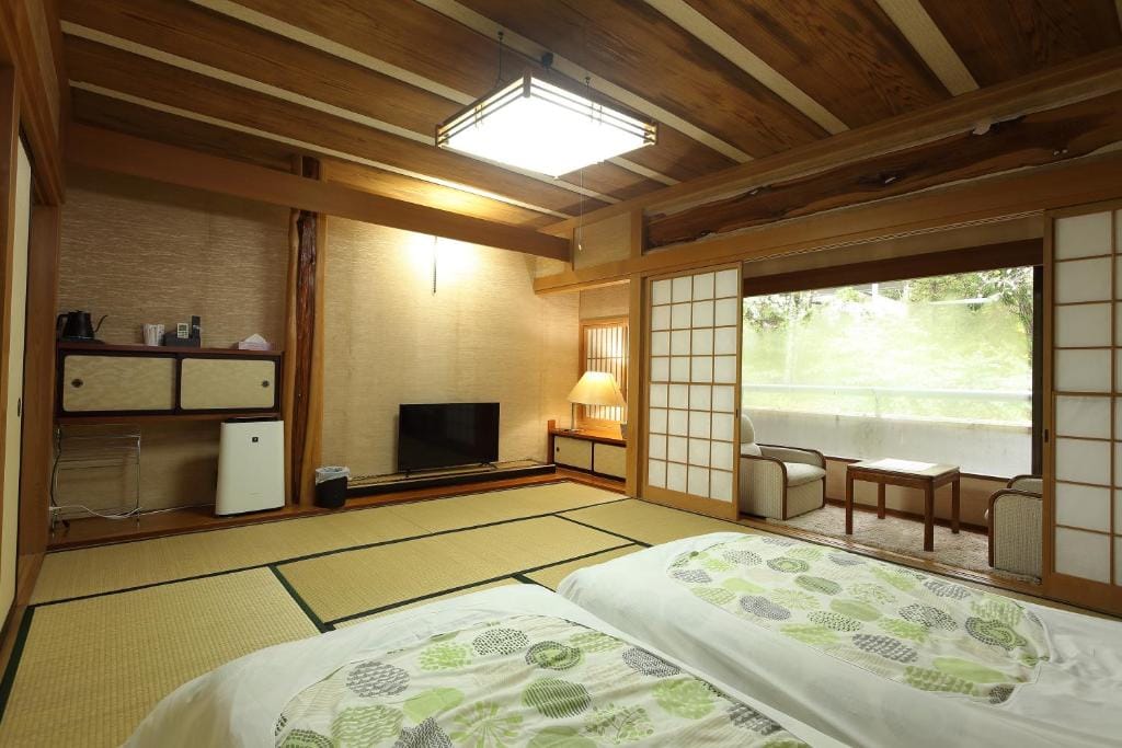 富士国際会館ホテル — 5